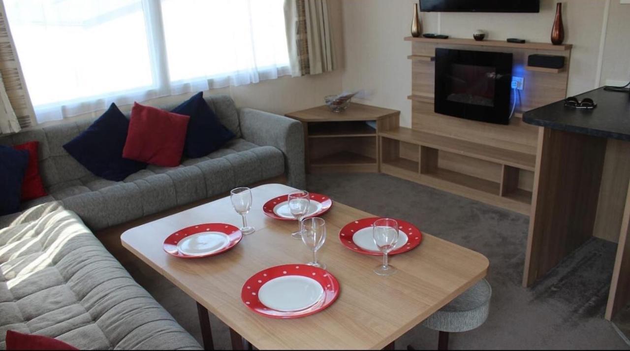 3 Bed Holiday Home Пул Екстериор снимка